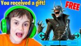 GIFTING Little Bro *NEW* Batman Who Laughs BUNDLE in Fortnite!