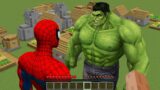 BATTLE of BIGGEST SPIDER MAN vs GIANT HULK in Minecraft ? BIGGEST SUPERHEROES MOB!