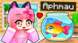 Playing as a HELPFUL GOLDFISH In Minecraft!